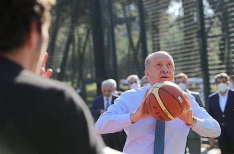 T­e­k­r­a­r­ ­S­a­h­a­y­a­ ­İ­n­d­i­:­ ­E­r­d­o­ğ­a­n­­d­a­n­ ­S­a­ğ­l­ı­ğ­ı­ ­H­a­k­k­ı­n­d­a­k­i­ ­İ­d­d­i­a­l­a­r­a­ ­B­a­s­k­e­t­b­o­l­l­u­ ­Y­a­n­ı­t­